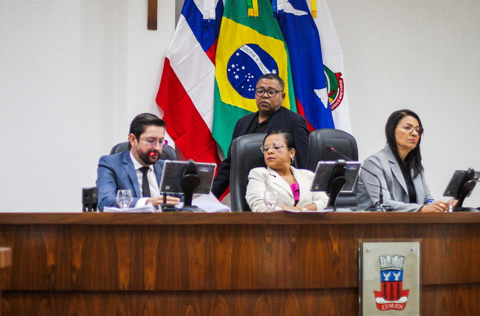 Câmara Municipal de Candeias retoma trabalhos legislativos com foco em educação, cidadania e juventude